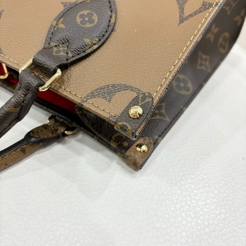 Louis Vuitton LV One the Go Small Tote Bag Size ONE SIZE - 8 Thumbnail