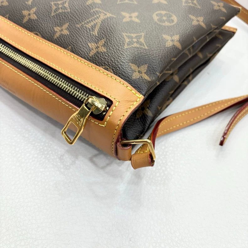 Louis Vuitton LV Saumur 20 Messenger Bag Vintage Style Size ONE SIZE - 8 Thumbnail