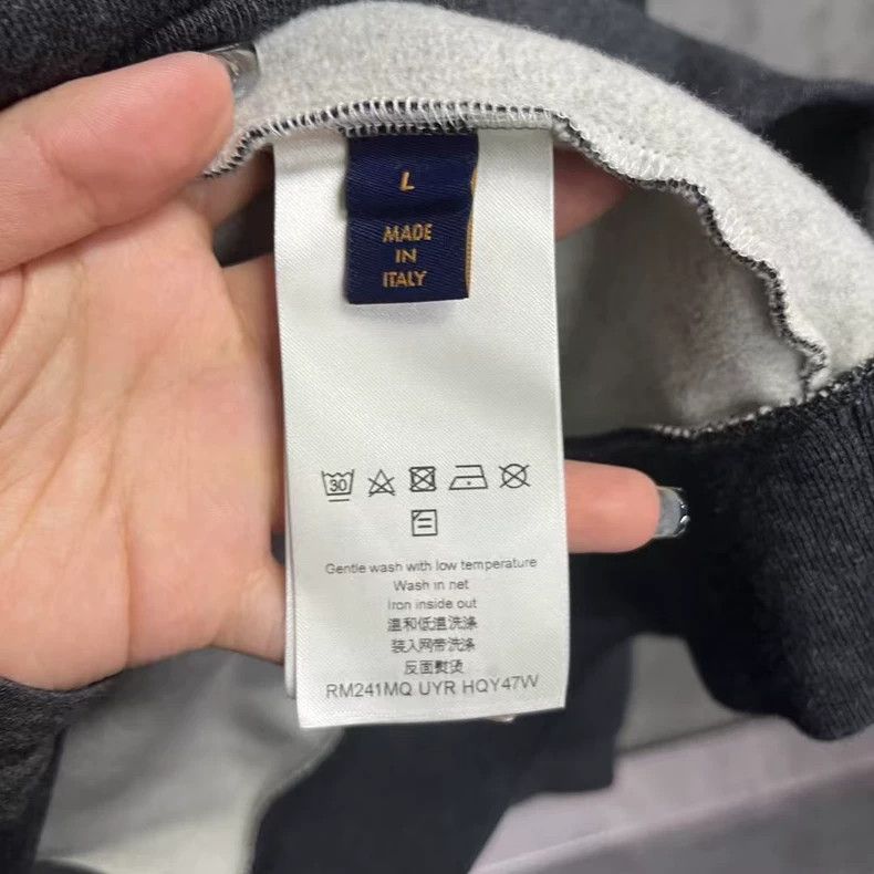 Louis Vuitton Louis Vuitton Gray Hooded Sweatshirt Size L Size US L / EU 52-54 / 3 - 4 Thumbnail