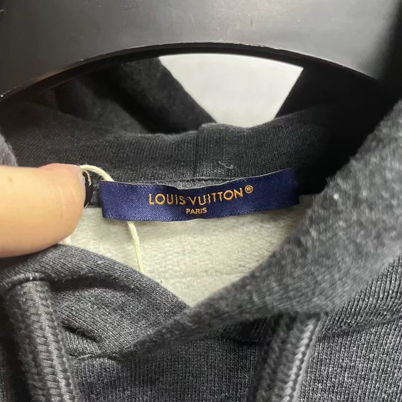 Louis Vuitton Louis Vuitton Gray Hooded Sweatshirt Size L Size US L / EU 52-54 / 3 - 3 Thumbnail