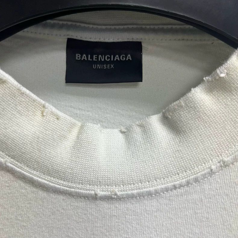 Balenciaga Balenciaga Beige Short Sleeve Embroidered T-Shirt Size US M / EU 48-50 / 2 - 2 Thumbnail