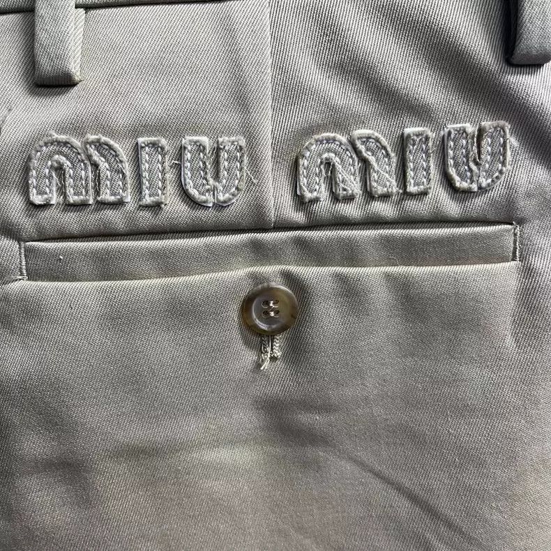Miu Miu Casual Khaki Color Summer Shorts Size US 38 / EU 54 - 2 Thumbnail
