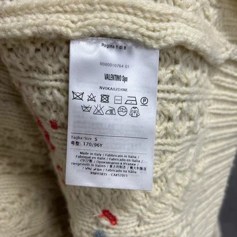 Valentino Valentino White Logo Embroidered Cardigan Size US S / EU 44-46 / 1 - 4 Thumbnail