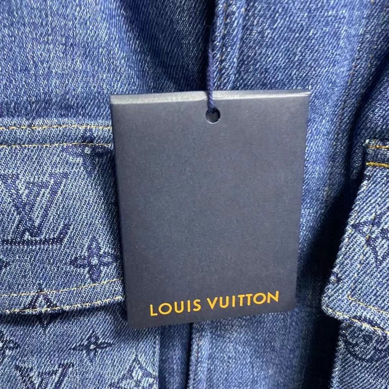 Louis Vuitton Louis Vuitton Blue Embossed Logo Denim Jacket Size US L / EU 52-54 / 3 - 3 Thumbnail
