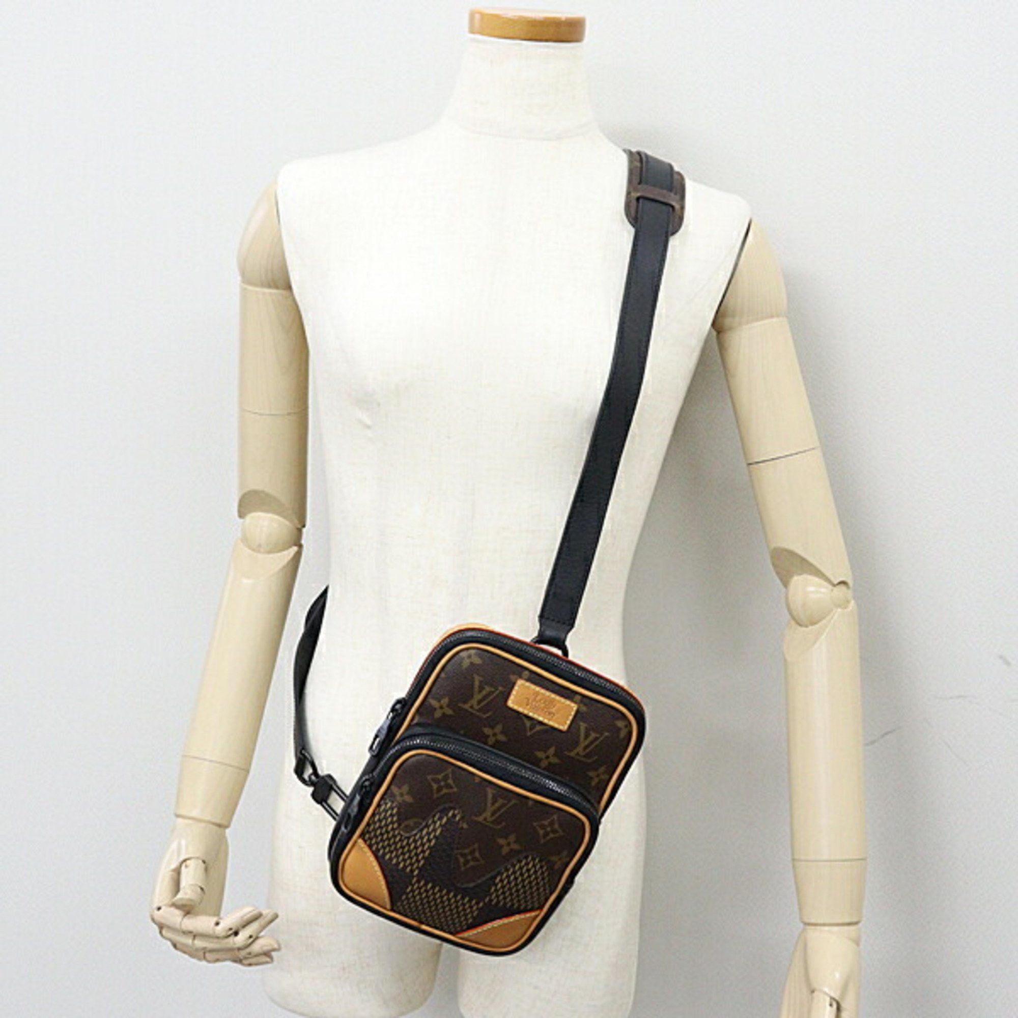 Louis Vuitton Louis Vuitton Amazon shoulder Size ONE SIZE - 6 Thumbnail