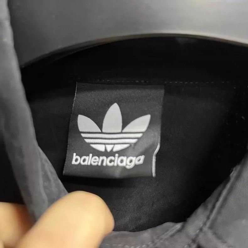 Balenciaga Balenciaga Adidas Black Long Sleeve Shirt Size US M / EU 48-50 / 2 - 2 Thumbnail