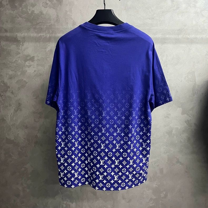 Louis Vuitton Louis Vuitton Blue Logo Gradient T-Shirt Size US XL / EU 56 / 4 - 4 Thumbnail
