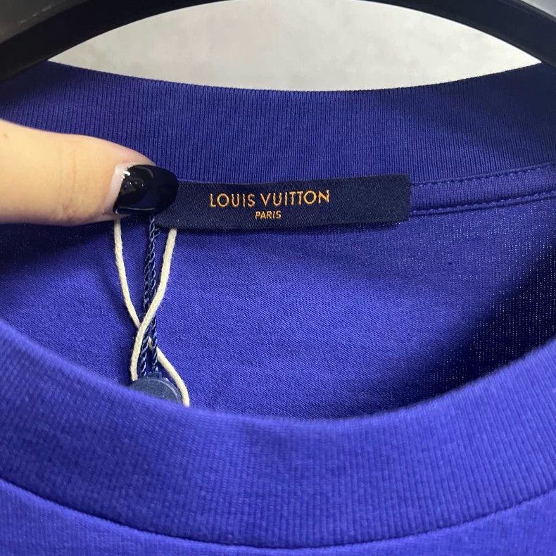 Louis Vuitton Louis Vuitton Blue Logo Gradient T-Shirt Size US XL / EU 56 / 4 - 2 Thumbnail