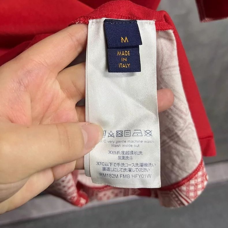 Louis Vuitton Louis Vuitton Red Logo Short Sleeve Shirt Size US M / EU 48-50 / 2 - 3 Thumbnail