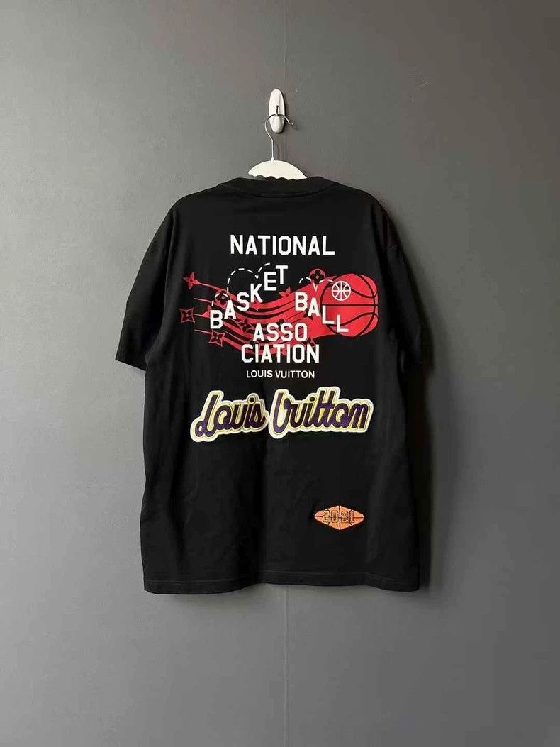 Louis Vuitton Louis Vuitton NBA Embroidered Short Sleeve Shirt Size US L / EU 52-54 / 3 - 2 Thumbnail