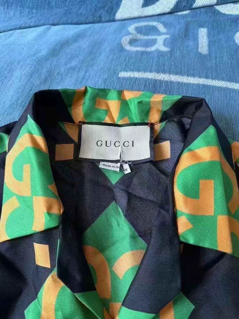 Gucci Gucci Printed Silk Short Sleeve Shirt Size US L / EU 52-54 / 3 - 2 Thumbnail