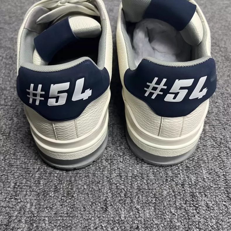 Louis Vuitton Louis Vuitton Classic Signature Low-top Sneakers Size US 6 / EU 39 - 3 Thumbnail