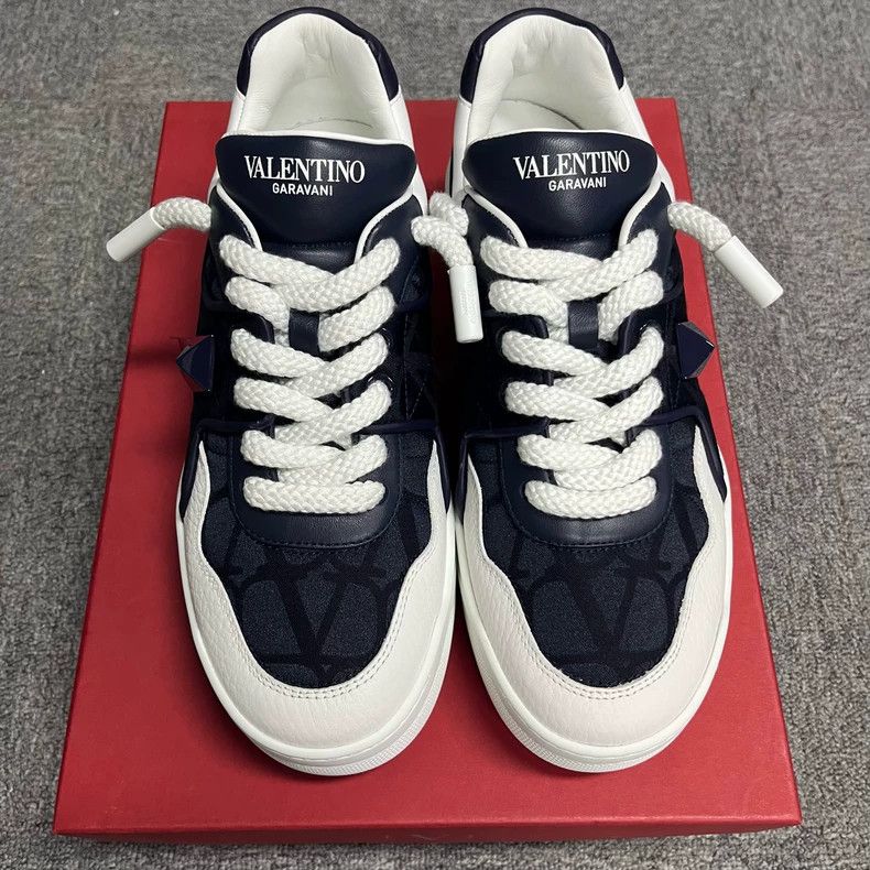 Valentino Valentino Navy Blue Low Top Sneakers Size US 9 / EU 42 - 2 Thumbnail