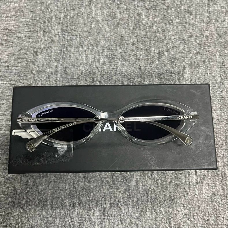 Chanel Chanel Silver Gray Narrow Pearl Chain Sunglasses Size ONE SIZE - 8 Thumbnail
