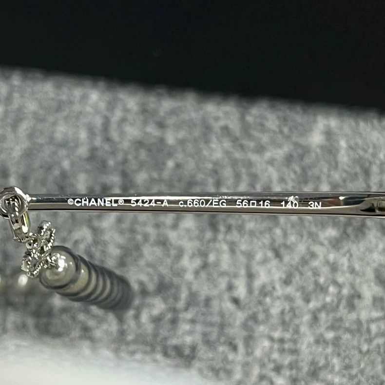 Chanel Chanel Silver Gray Narrow Pearl Chain Sunglasses Size ONE SIZE - 7 Thumbnail