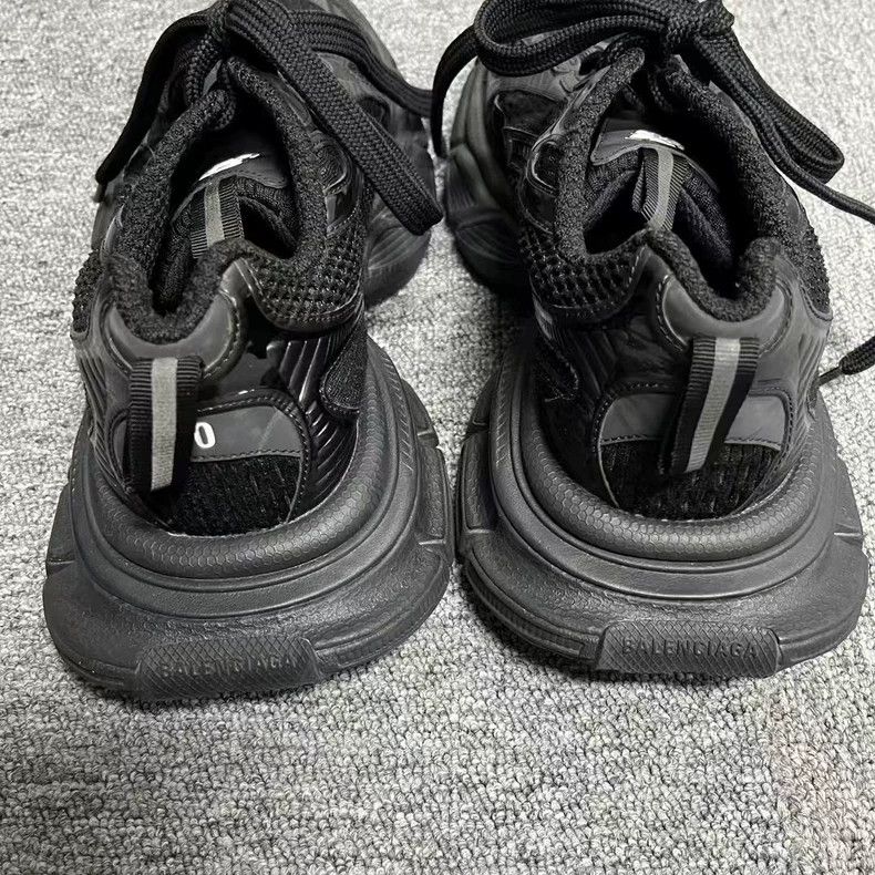 Balenciaga Balenciaga Black 3XL Low-top Sneakers Size US 7 / EU 40 - 3 Thumbnail