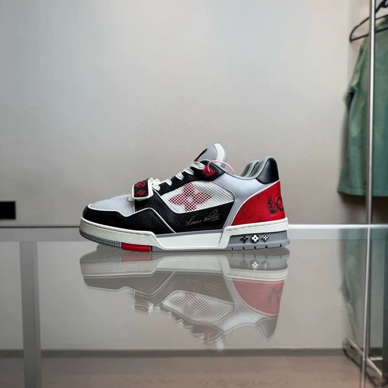 Louis Vuitton LV Trainer Black and Red Sneakers UK8 Size US 9 / EU 42 - 3 Thumbnail
