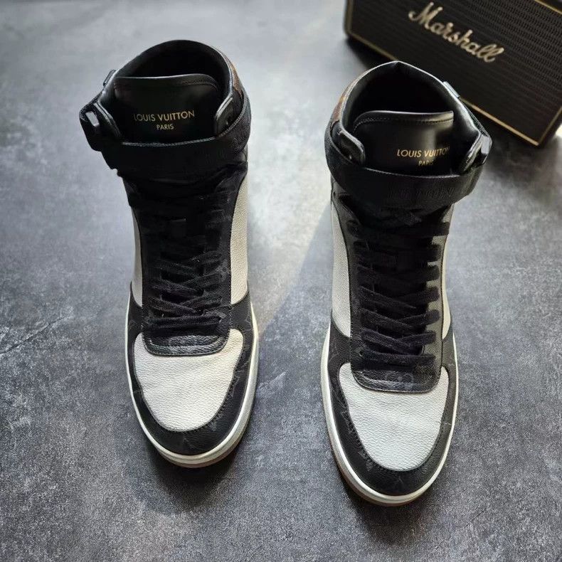 Louis Vuitton Louis Vuitton Rivoli Monogram Sneakers Size 8.5 Size US 8.5 / EU 41-42 - 3 Thumbnail