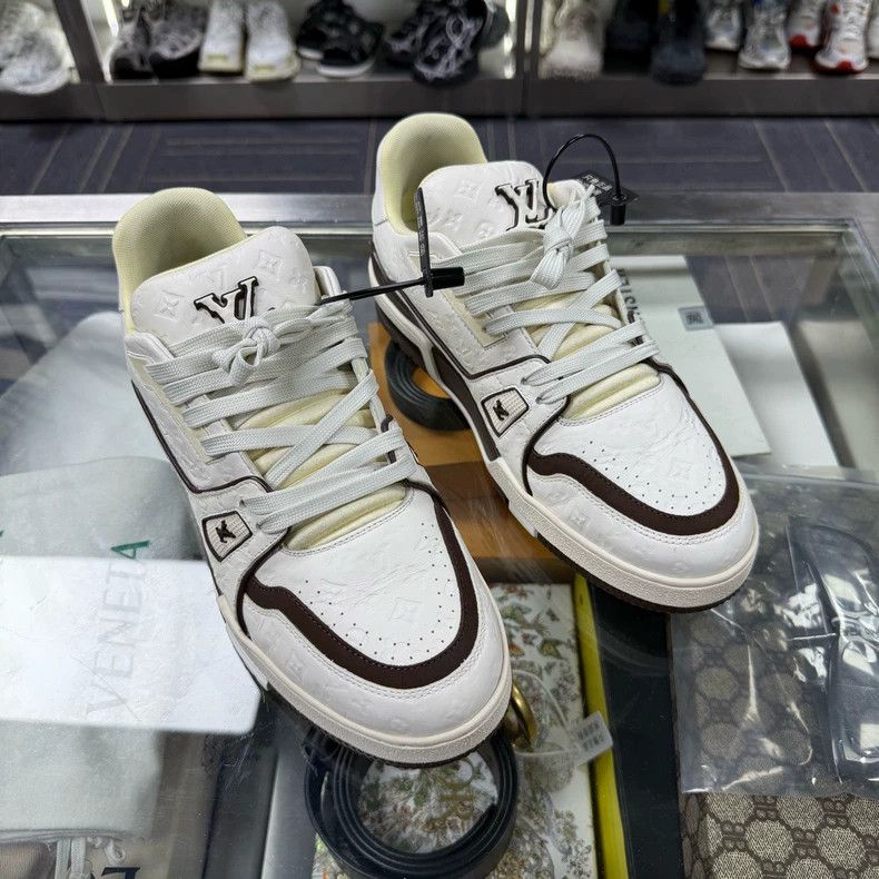 Louis Vuitton LOUIS VUITTON LV TRAINER TYLER Sneakers UK7.5 Size US 8.5 / EU 41-42 - 2 Thumbnail