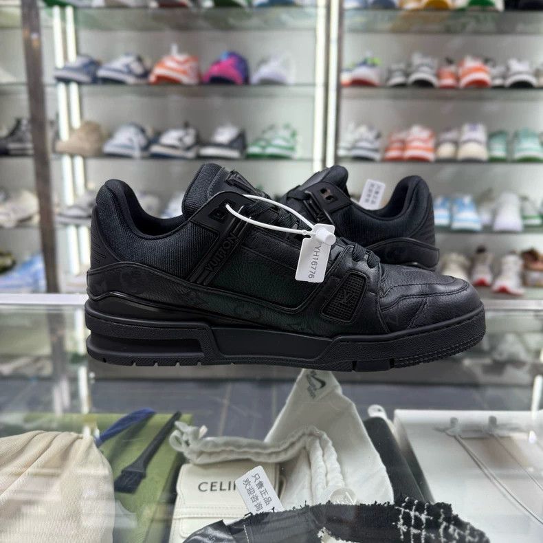 Louis Vuitton LOUIS VUITTON LV TRAINER Black Sneakers UK8.5 Size US 9.5 / EU 42-43 - 4 Thumbnail