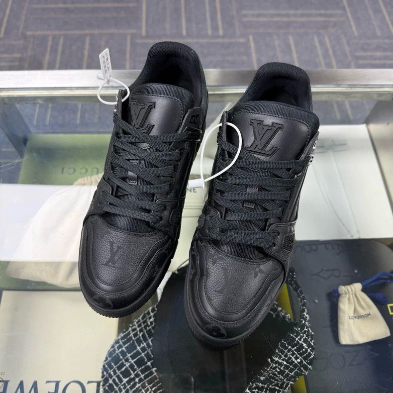 Louis Vuitton LOUIS VUITTON LV TRAINER Black Sneakers UK8.5 Size US 9.5 / EU 42-43 - 2 Thumbnail