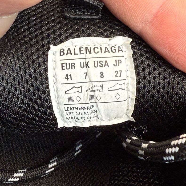 Balenciaga Balenciaga Triple S Sneakers Black Size 42 Size US 9 / EU 42 - 7 Thumbnail