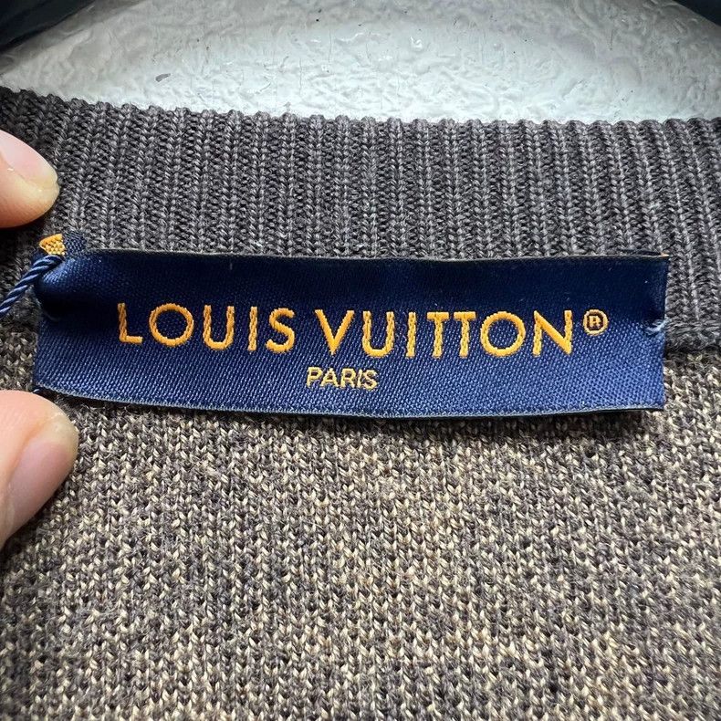Louis Vuitton Louis Vuitton Monogram Embroidered Wool Sweater Size US XL / EU 56 / 4 - 3 Thumbnail