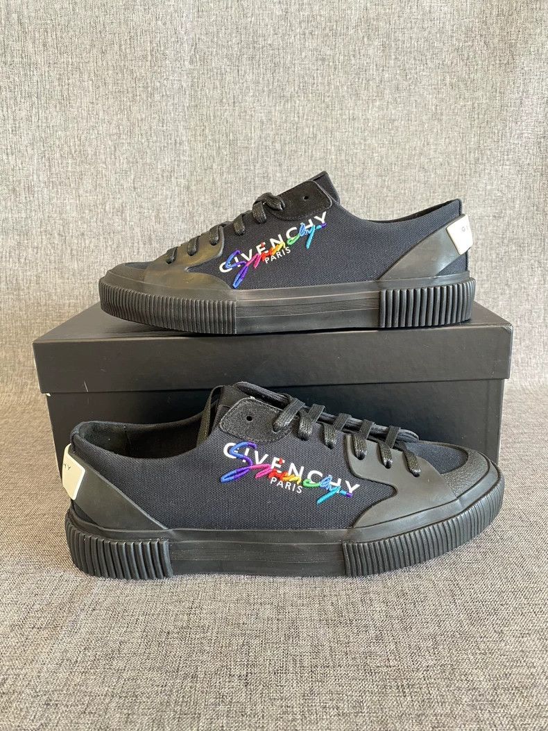 Givenchy Givenchy Men's Canvas Embroidered Low-Top Sneakers-yf Size US 9.5 / EU 42-43 - 2 Thumbnail