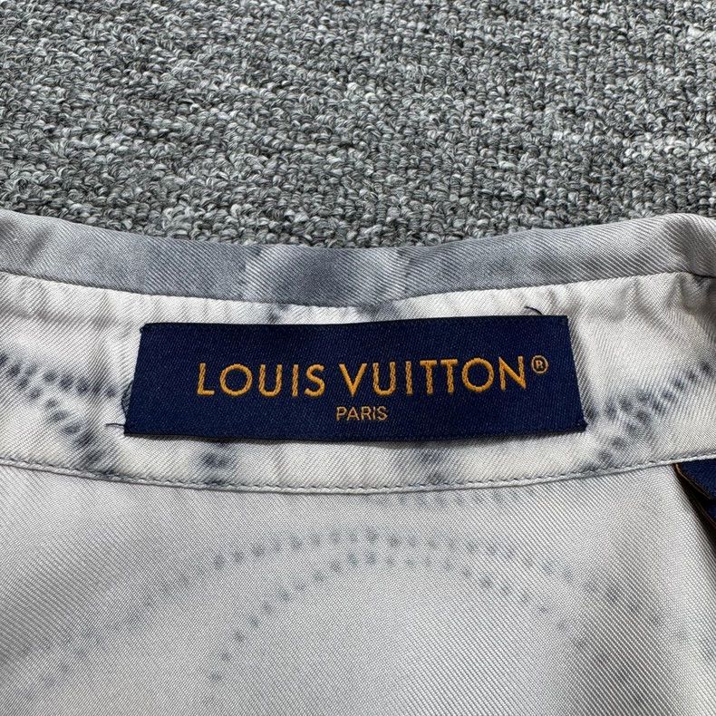 Louis Vuitton Louis Vuitton Tie-Dye Short Sleeve Shirt-yf Size US M / EU 48-50 / 2 - 3 Thumbnail