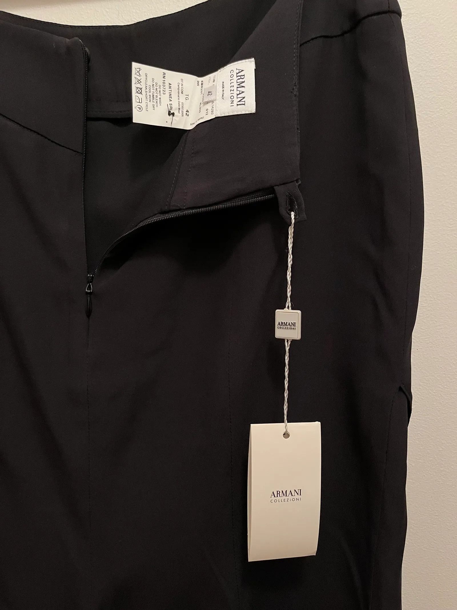 Armani Armani Collezioni Skirt Size 30" / US 8 / IT 44 - 2 Thumbnail