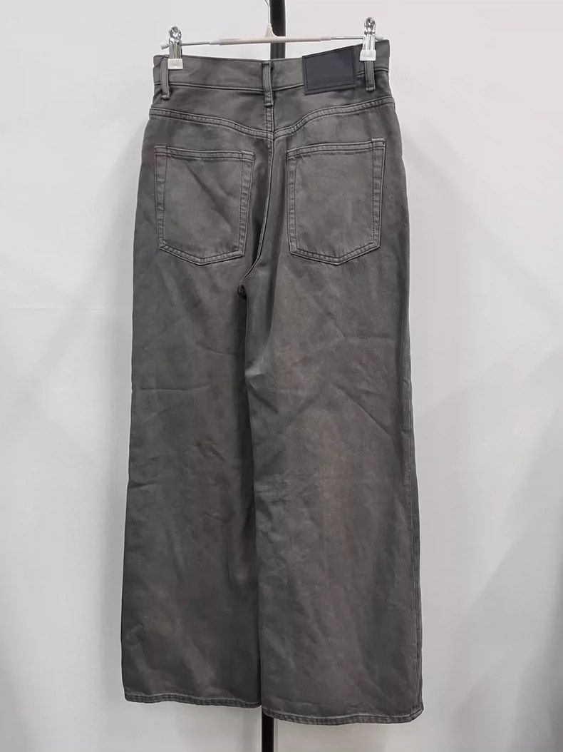 Acne Studios Acne Studios Relaxed Fit High Waist Jeans-yf Size US 28 / EU 44 - 2 Thumbnail