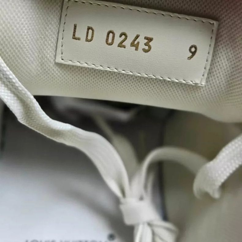 Louis Vuitton Louis Vuitton Green Suede Sneakers Size 9-yf Size US 9 / EU 42 - 8 Thumbnail