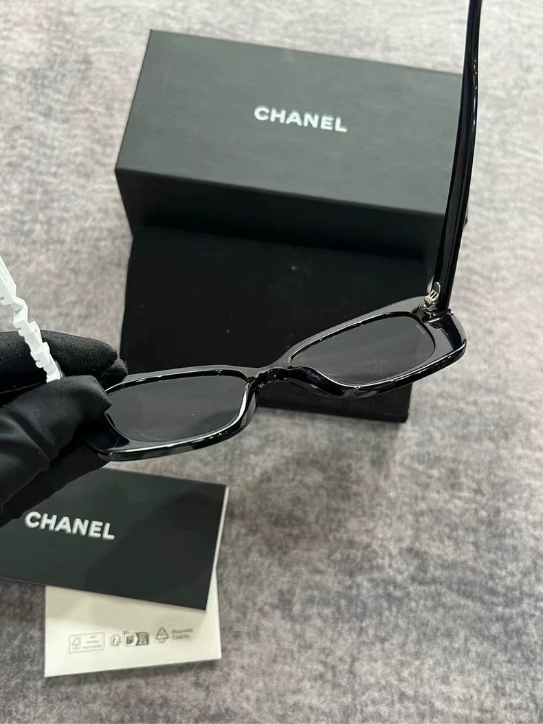 Chanel Chanel Sunglasses with Case, Like New Condition-yf Size ONE SIZE - 5 Thumbnail