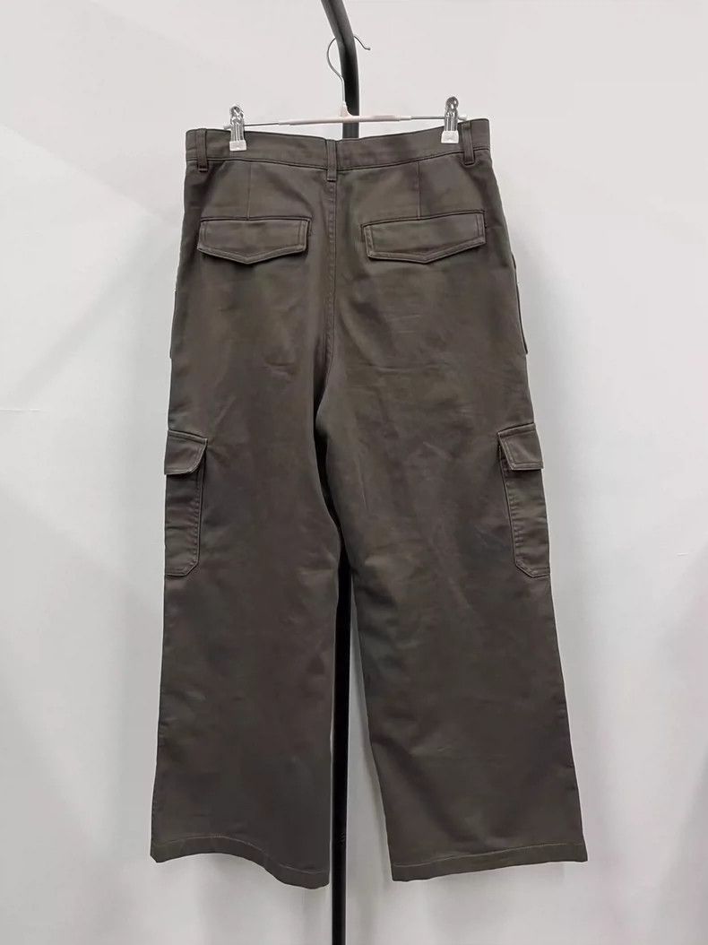 Acne Studios Acne Studios Casual Pants with Multiple Pockets-yf Size US 44 / EU 60 - 2 Thumbnail