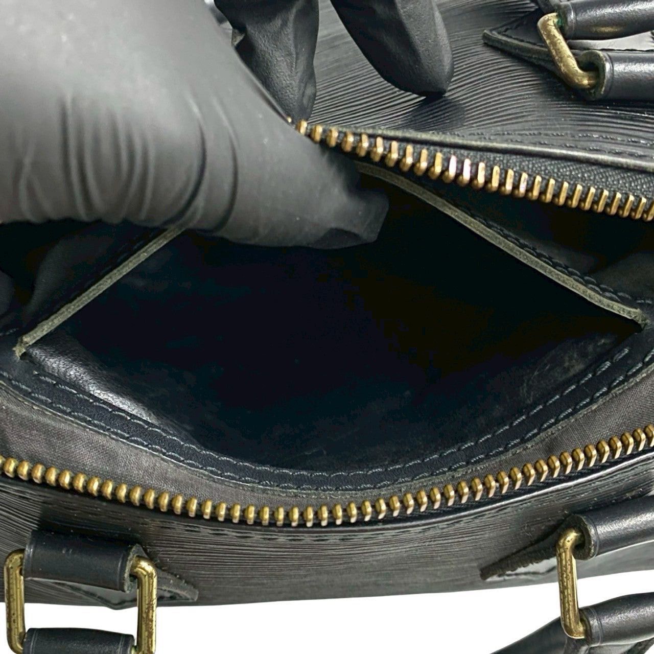 Louis Vuitton Louis Vuitton Handbag Black Leather Size ONE SIZE - 9 Thumbnail