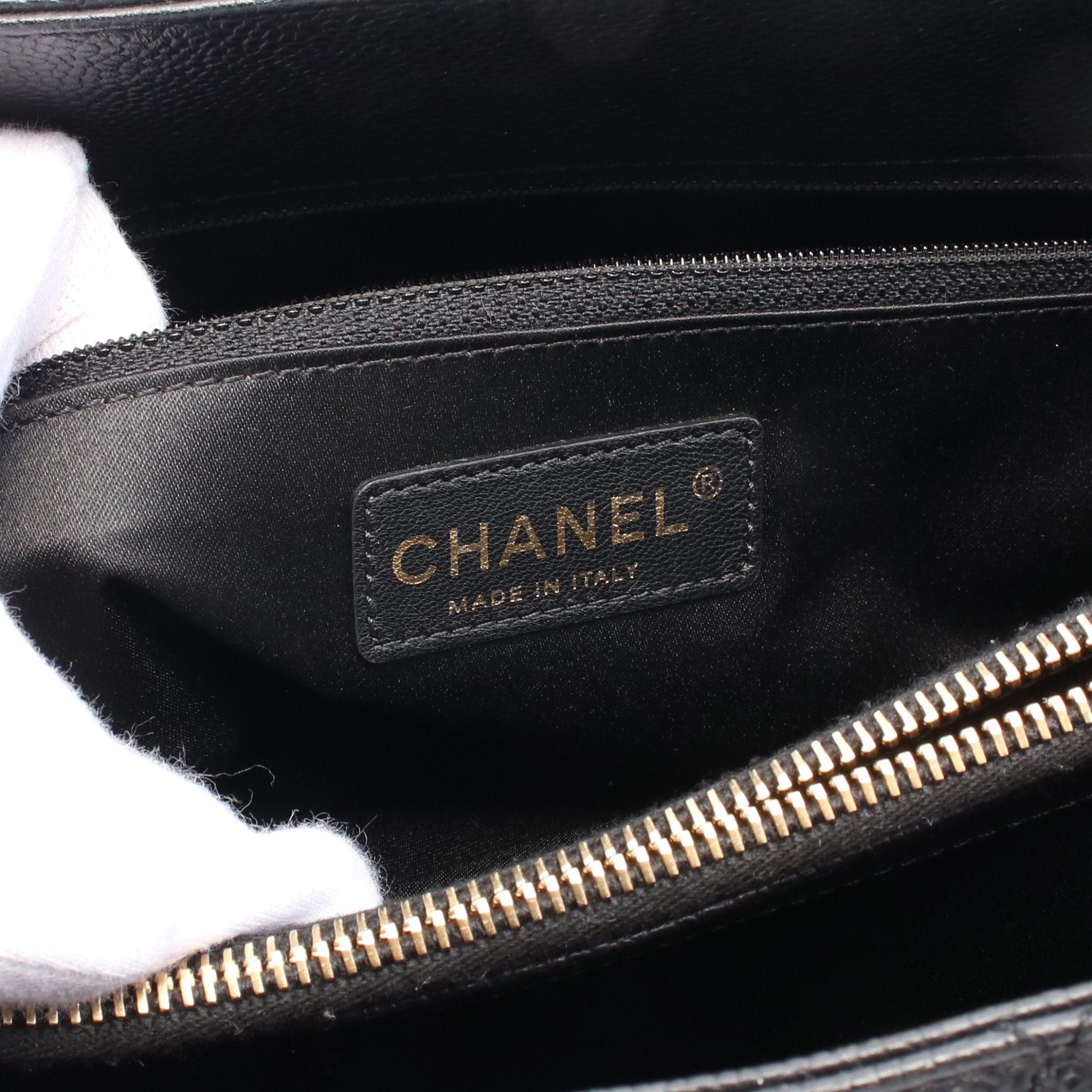 Chanel Chanel Matelasse Grand Shopping Gst Chain Shoulder Bag Tote Caviar Skin Black Gold Hardware Size ONE SIZE - 4 Thumbnail