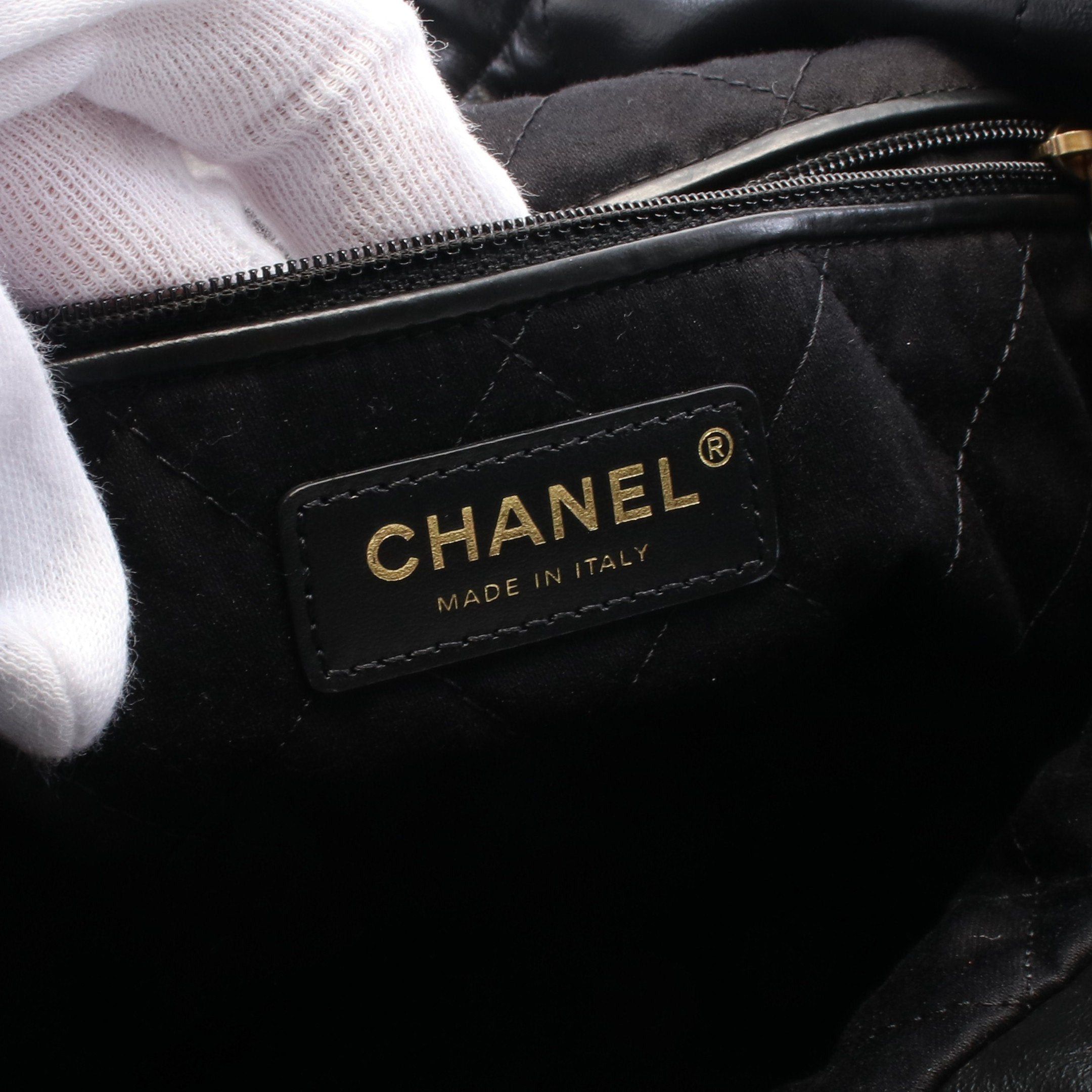 Chanel Chanel Chanel 22 Chain Shoulder Bag Tote Leather Black Gold Hardware Size ONE SIZE - 4 Thumbnail