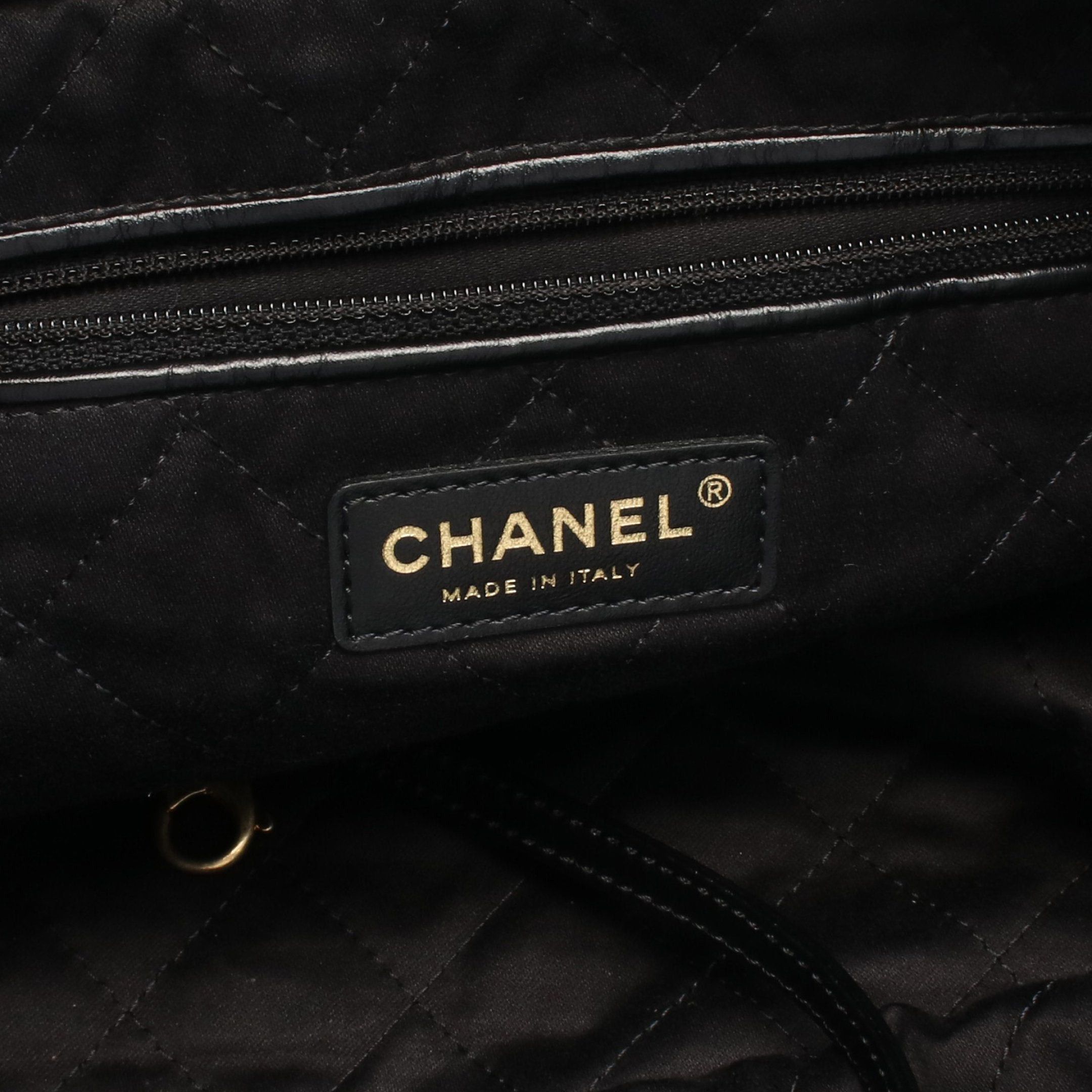 Chanel Chanel Matelasse Chanel 22 Small Chain Shoulder Bag Leather Black Gold Hardware Size ONE SIZE - 4 Thumbnail