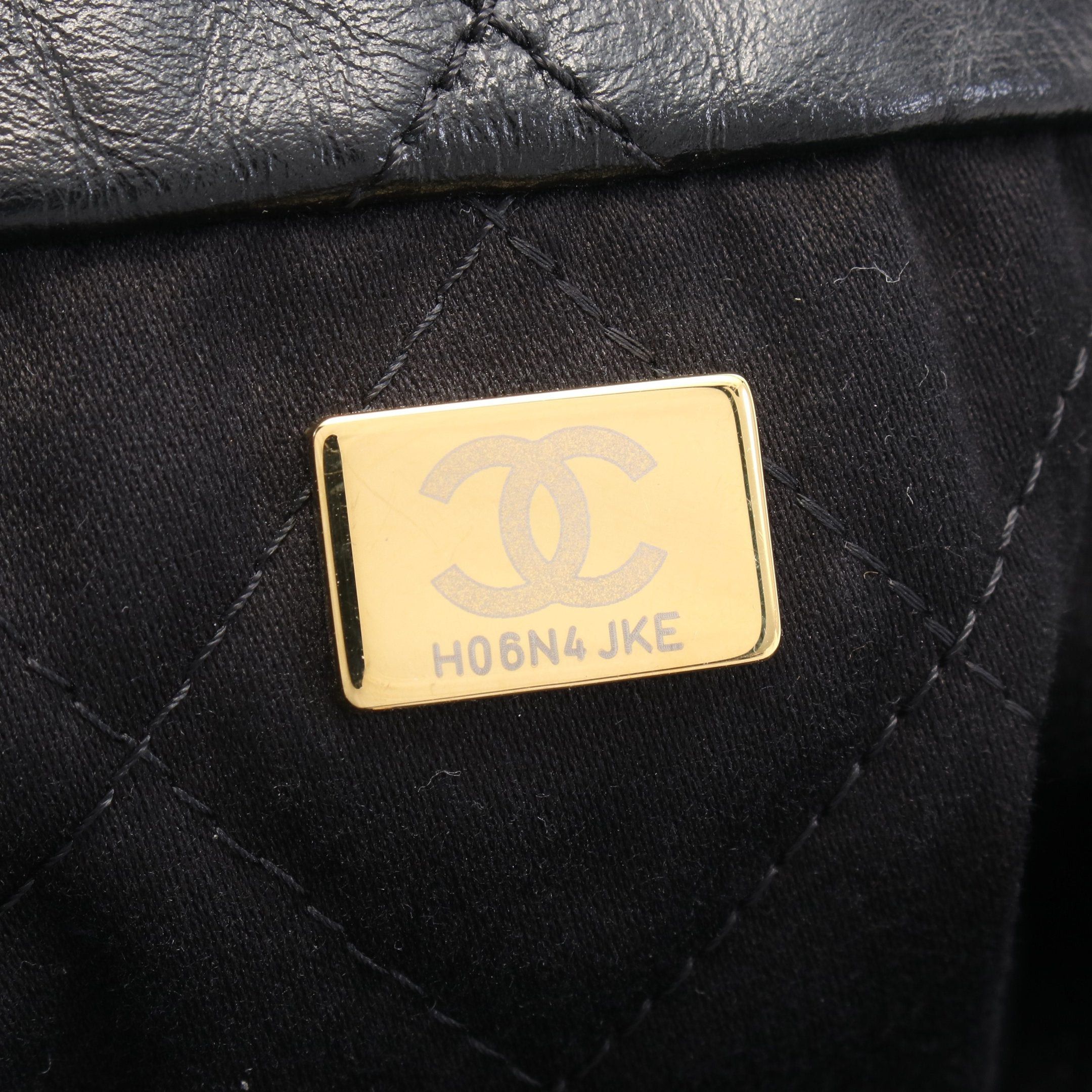 Chanel Chanel Matelasse Chanel 22 Small Chain Shoulder Bag Leather Black Gold Hardware Size ONE SIZE - 5 Thumbnail