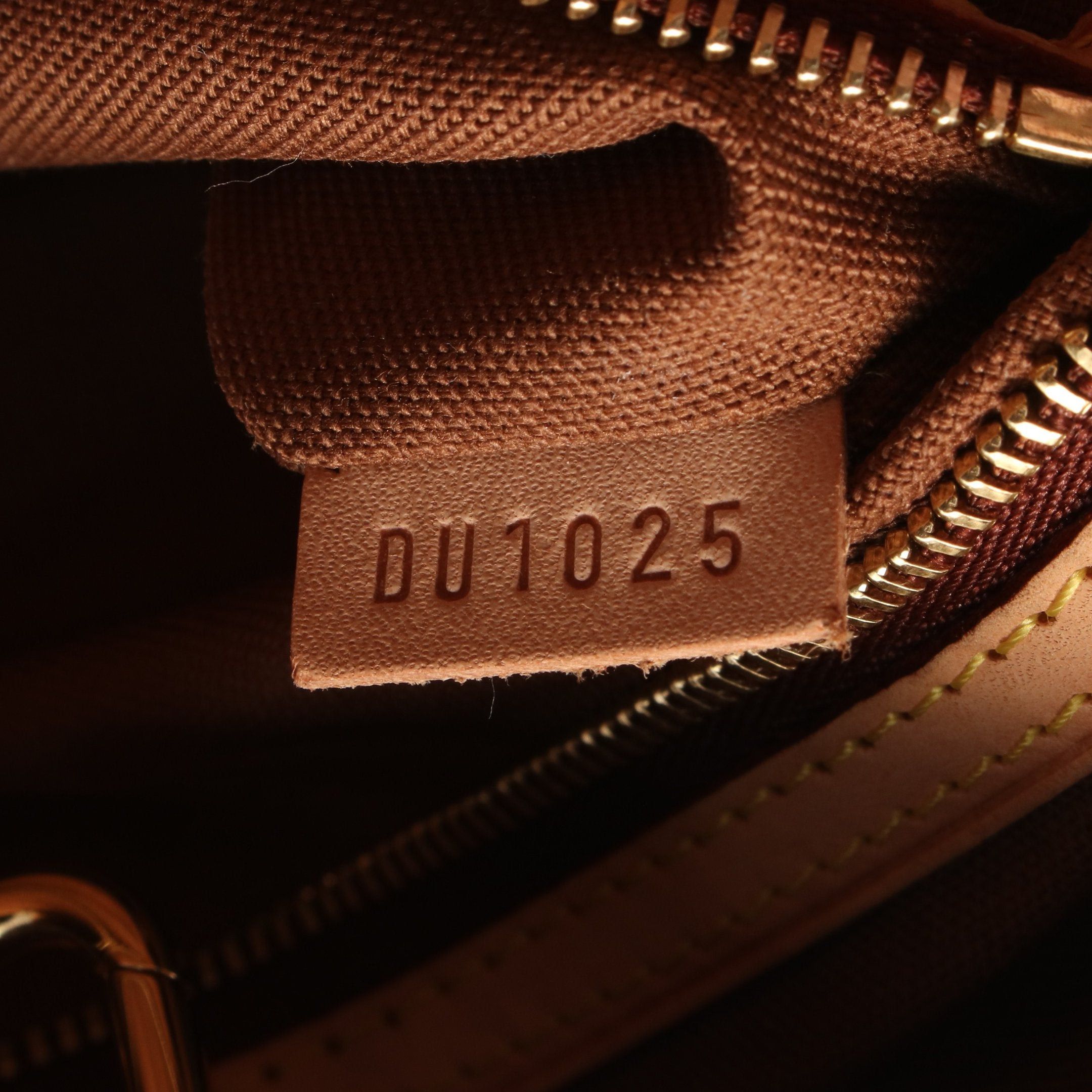 Louis Vuitton Louis Vuitton Batignolles Horizontal Monogram Shoulder Bag Leather Brown Size ONE SIZE - 5 Thumbnail