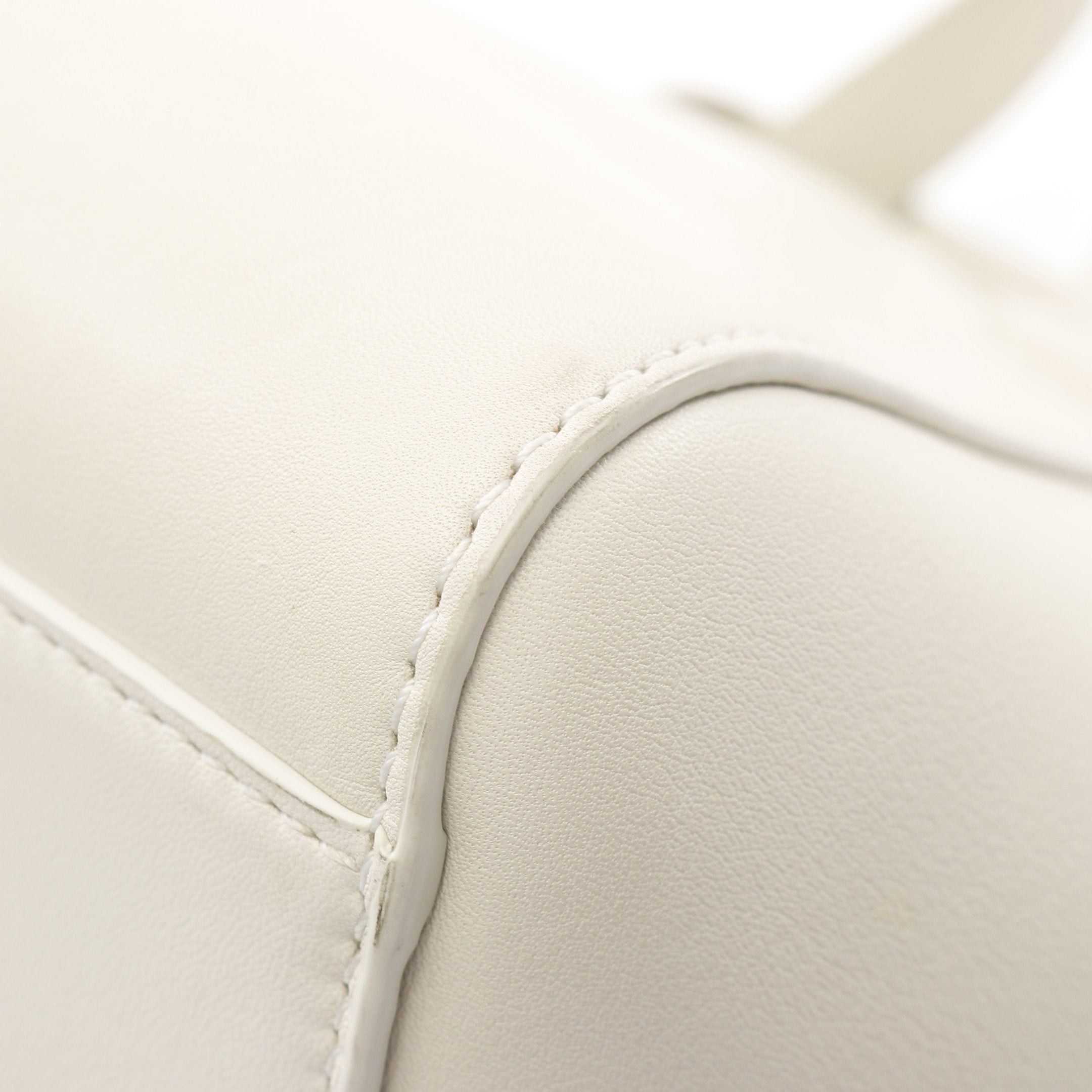 Loewe Loewe Hammock Nugget Handbag Leather Off White Size ONE SIZE - 7 Thumbnail