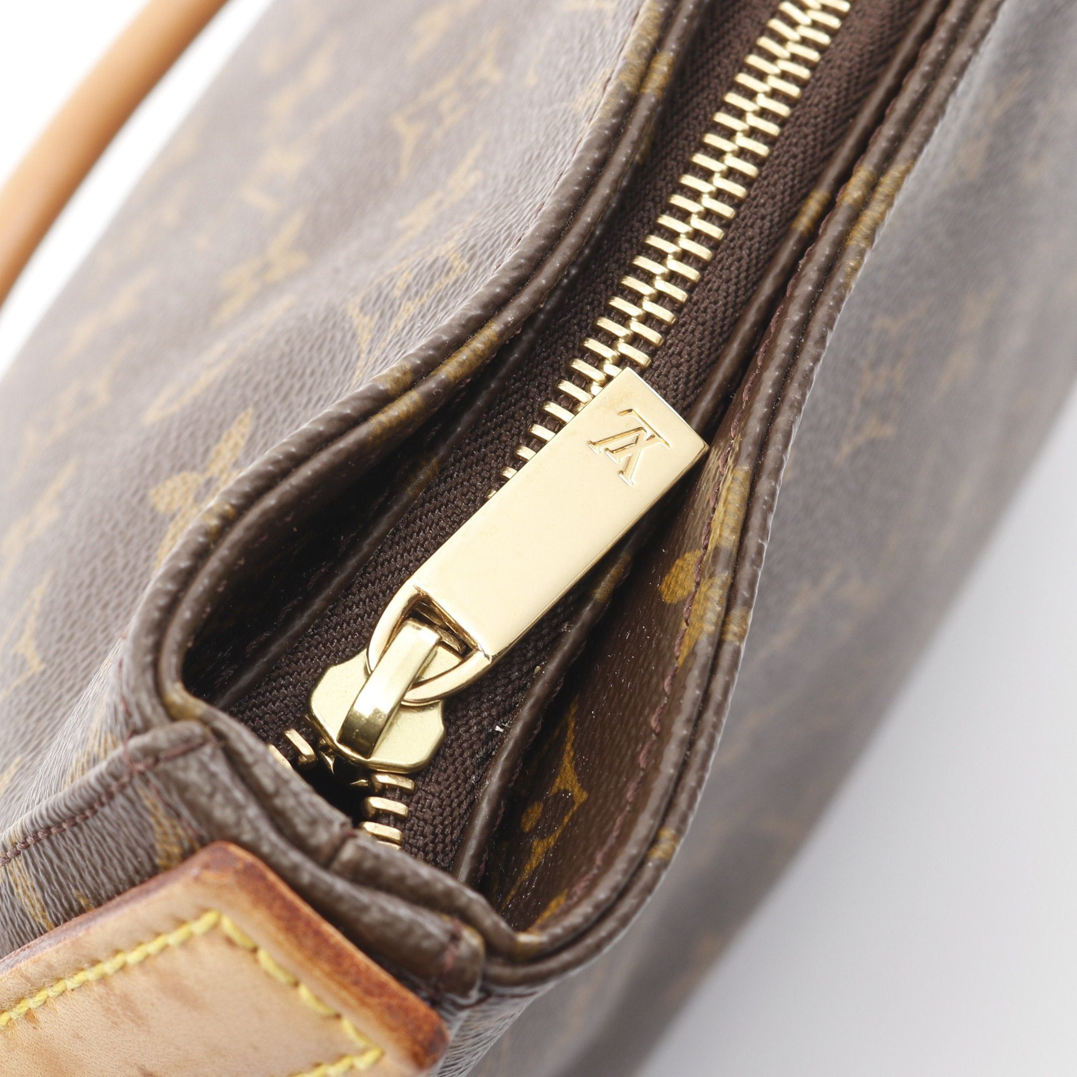 Louis Vuitton Louis Vuitton Looping Gm Monogram Shoulder Bag Leather Brown Size ONE SIZE - 9 Thumbnail