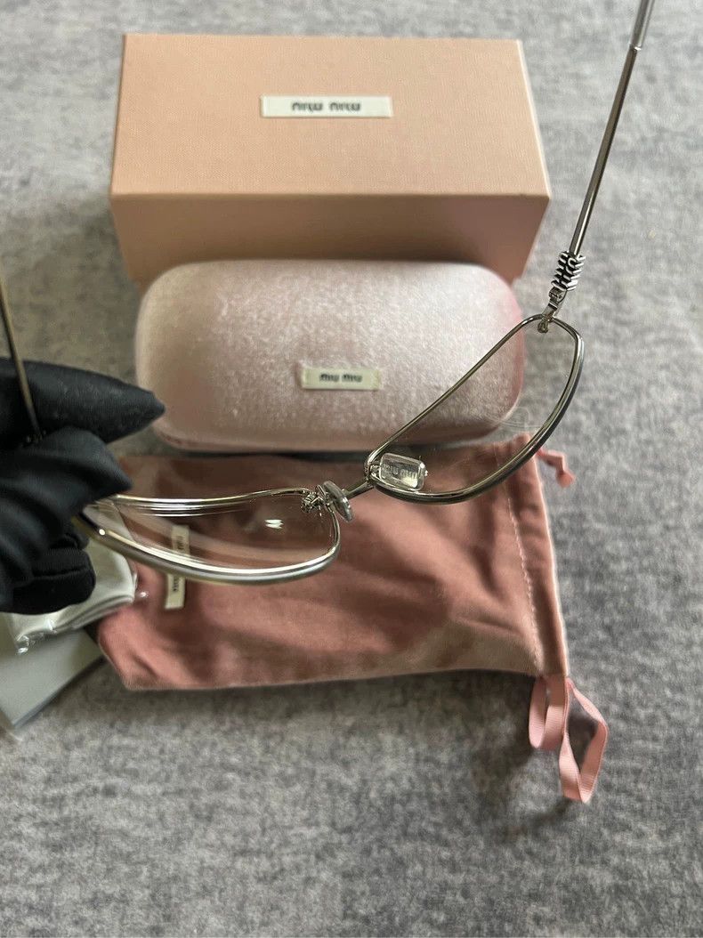 Miu Miu Miumiu Sunglasses with Case and Cloth-yf Size ONE SIZE - 7 Thumbnail