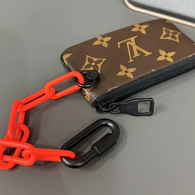 Louis Vuitton Louis Vuitton Chain Wallet in Brown Color-yf Size ONE SIZE - 3 Thumbnail