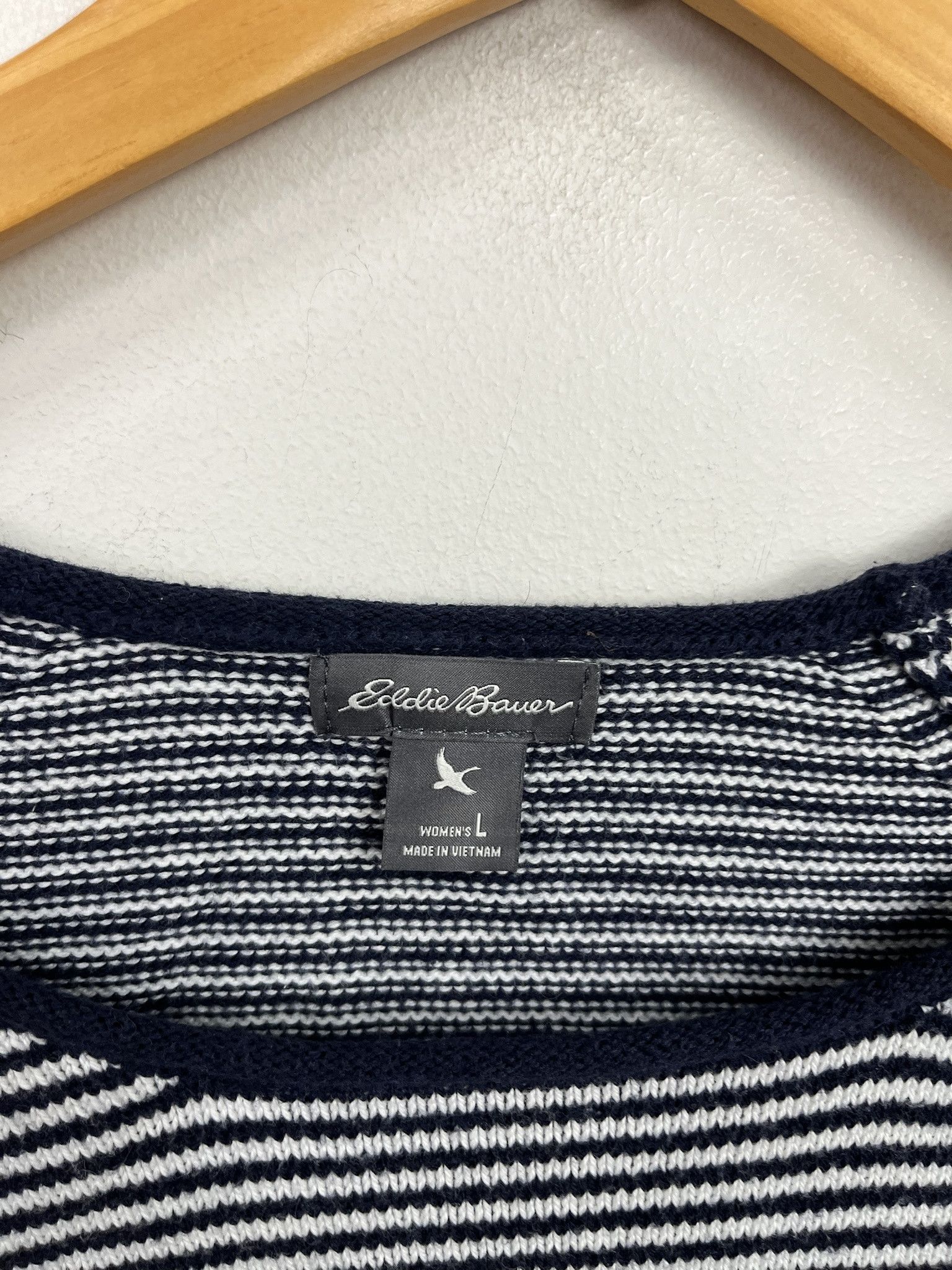 Eddie Bauer Vintage Eddie bauer Blue White Striped Sweater Size S Size US S / EU 44-46 / 1 - 2 Thumbnail