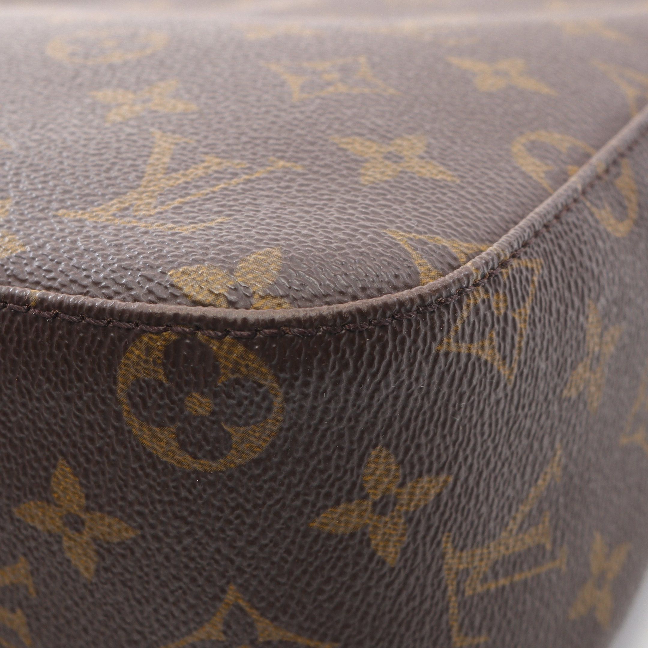 Louis Vuitton Louis Vuitton Looping Mm Monogram Shoulder Bag Leather Brown Size ONE SIZE - 13 Thumbnail