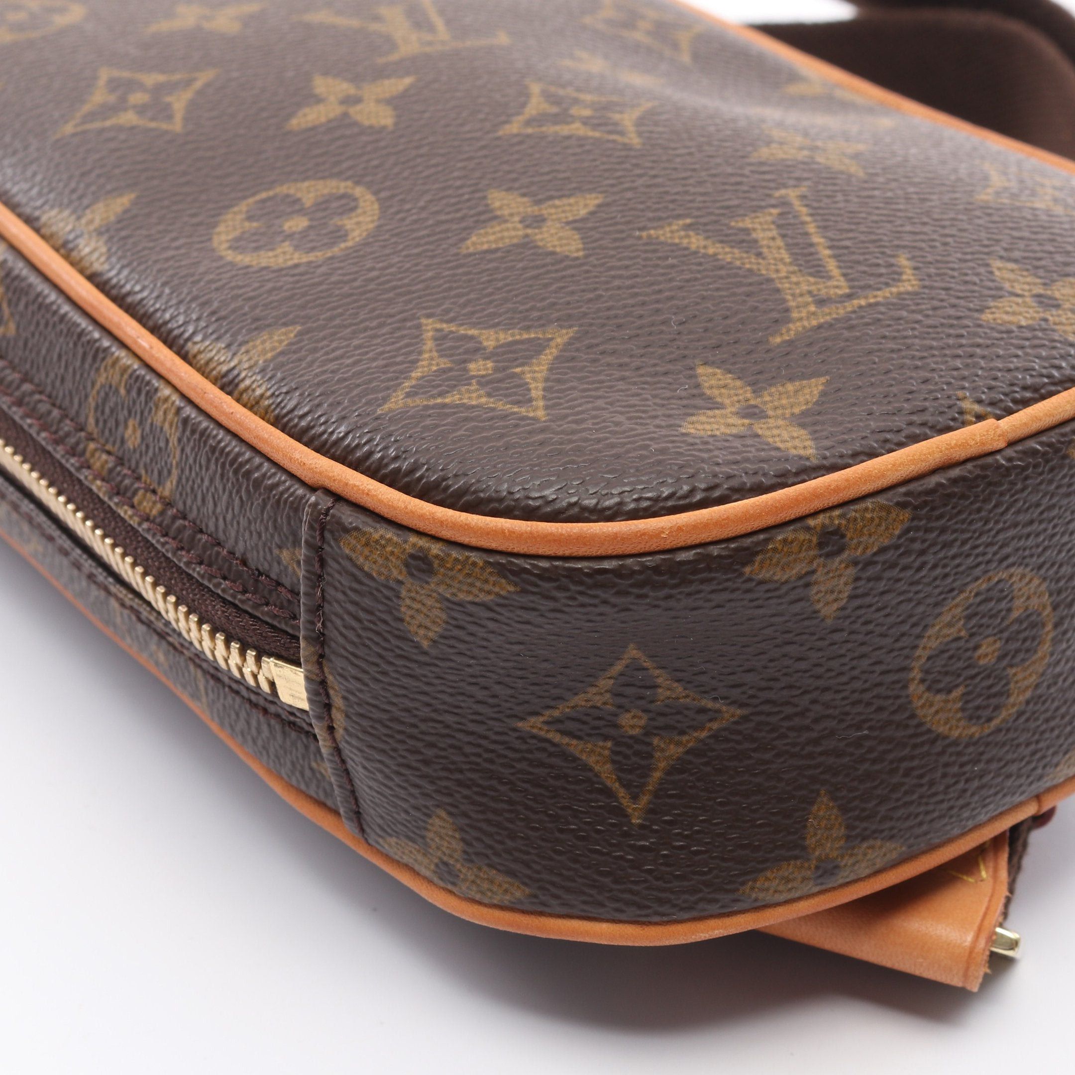 Louis Vuitton Louis Vuitton Pochette Ganju Monogram Body Bag Leather Brown Size ONE SIZE - 6 Thumbnail