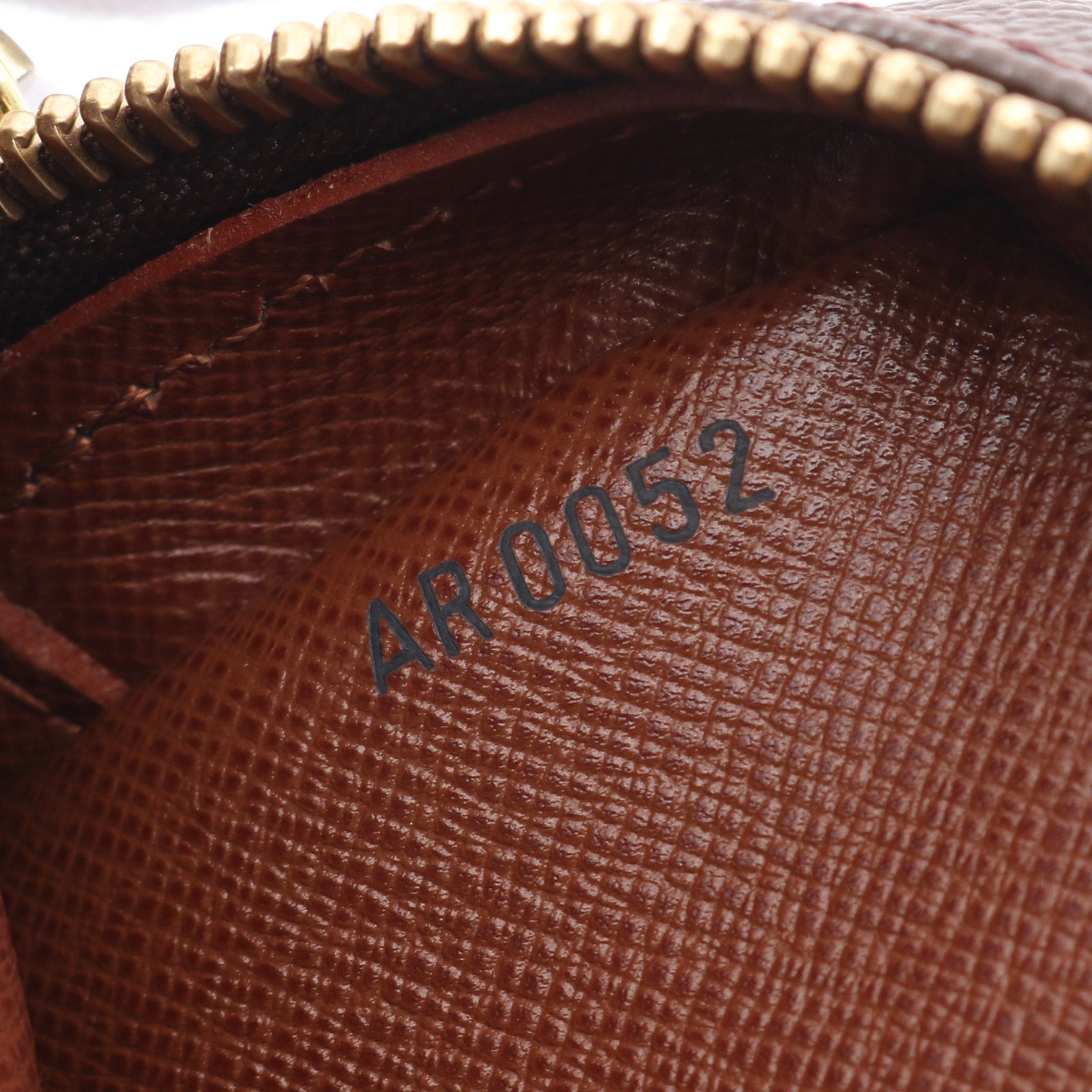 Louis Vuitton Louis Vuitton Amazon Monogram Shoulder Bag Leather Brown Size ONE SIZE - 5 Thumbnail