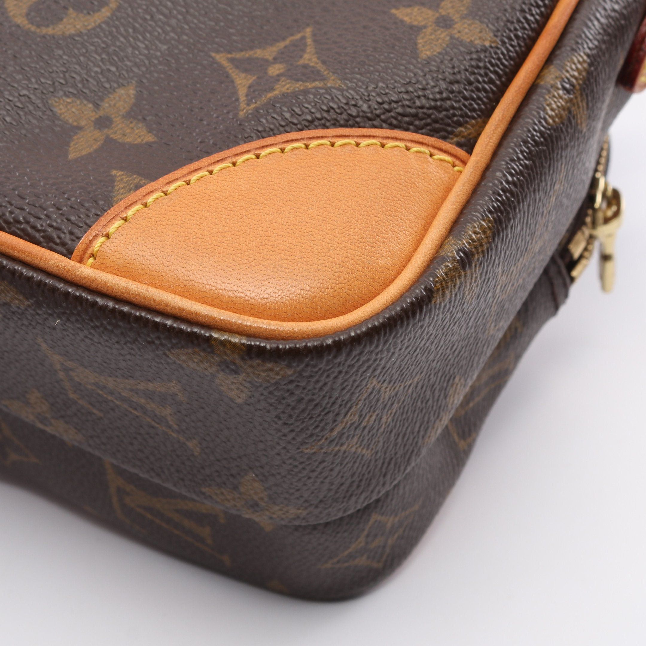 Louis Vuitton Louis Vuitton Amazon Monogram Shoulder Bag Leather Brown Size ONE SIZE - 7 Thumbnail