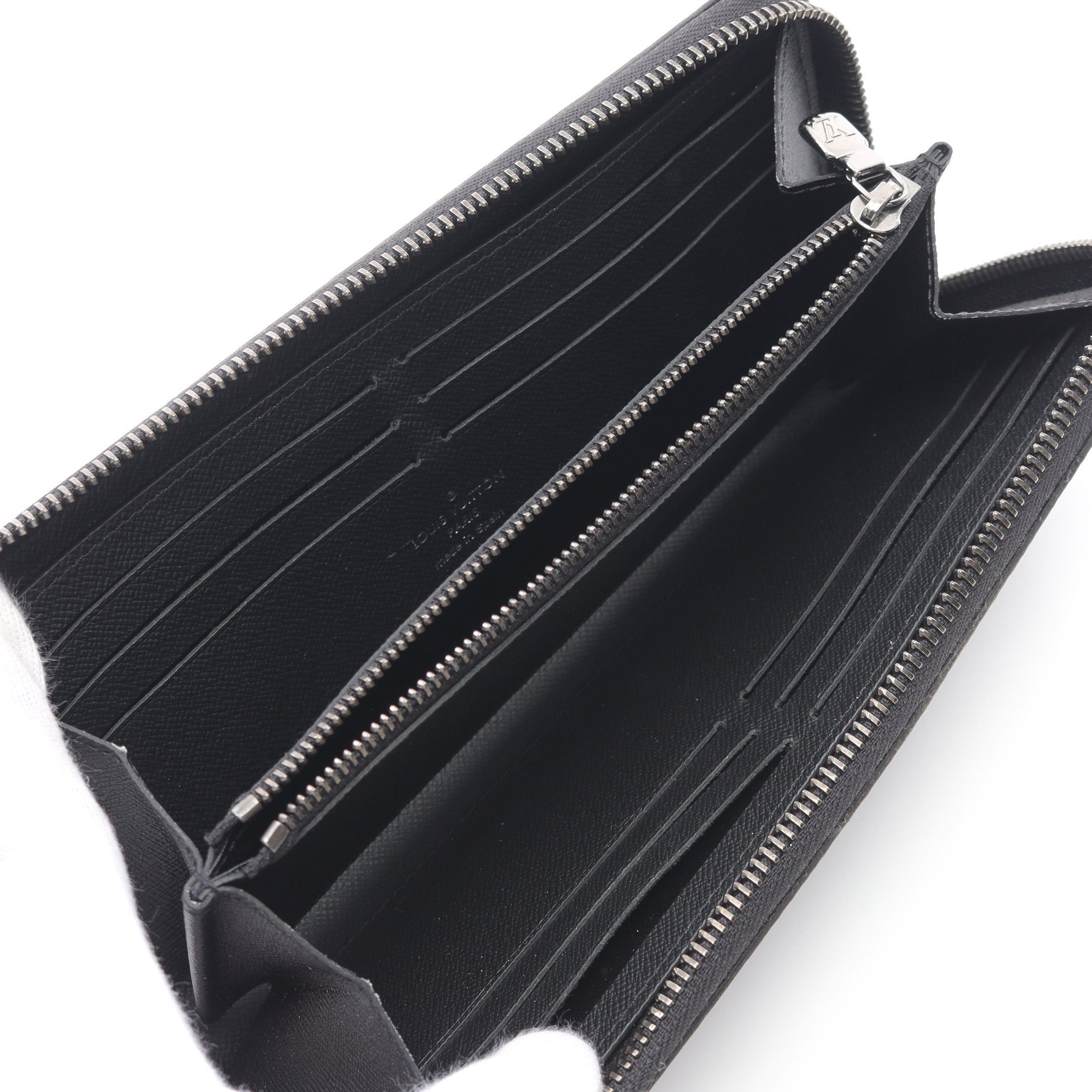 Louis Vuitton Louis Vuitton Zippy Wallet Horizontal Monogram Eclipse Round Zipper Long Black Size ONE SIZE - 3 Thumbnail